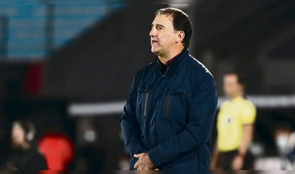 Lorenzo. El entrenador argentino cumple una gran campaña con FBC Melgar en dos torneos. Foto: EFE