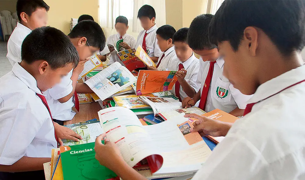 Materiales. Los textos escolares han sido elaborados siempre por el Ministerio de Educación con el trabajo de expertos. Hoy el Congreso quiere cambiar eso. Foto: Andina Materiales. Los textos escolares han sido elaborados siempre por el Ministerio de Educación con el trabajo de expertos. Hoy el Congreso quiere cambiar eso. Foto: Andina