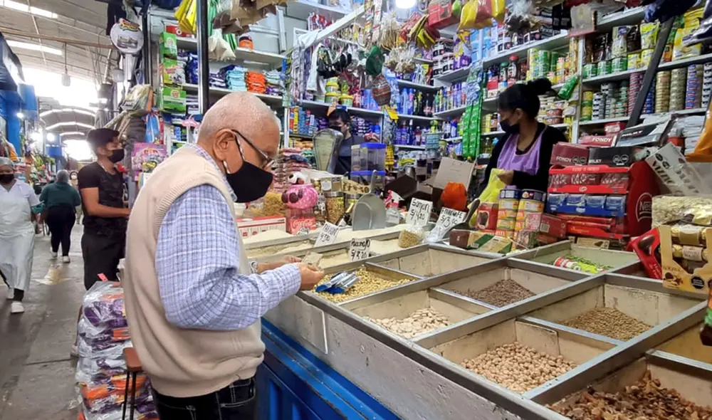 El problema radica en que no se le exonera de IGV a la cadena completa de producción del alimento, señala especialista. Foto: Mary Luz Aranda/URPI-LR