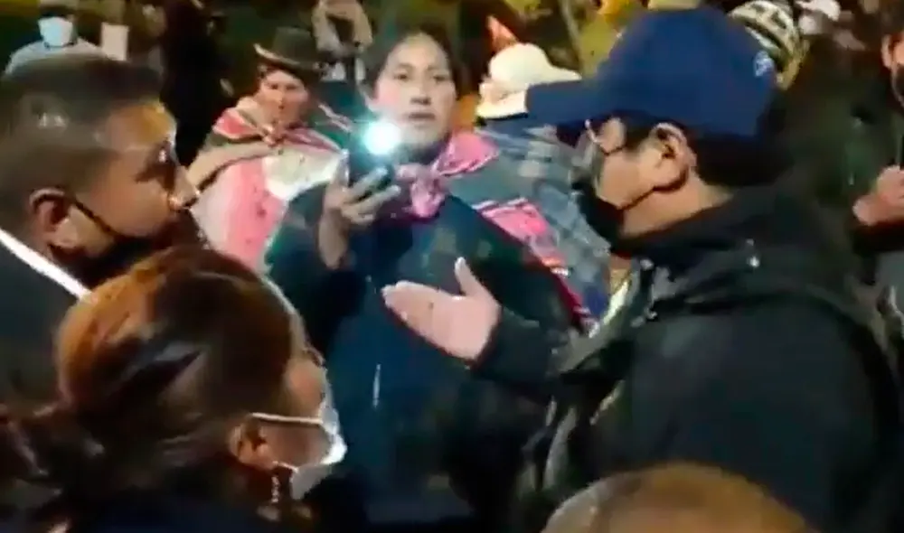 Enfrentamiento se registró en la plaza principal de Huancané. Foto: FAMA TV