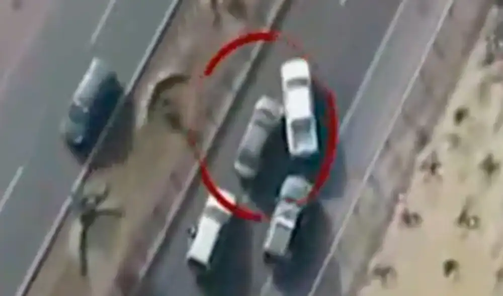 PNP logró detener al vehículo en el kilómetro 49 de la Panamericana Sur, en el distrito de San Bartolo. Foto: captura América