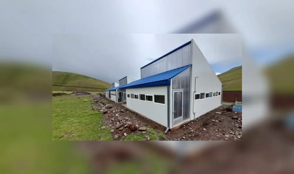 Módulos capturan los rayos solares para generar calor al interior. Foto: Minedu