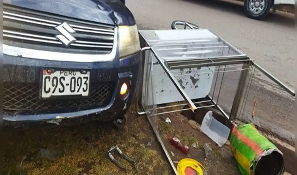 Víctima fue trasladada a clínica, donde se certificó su deceso. Foto: PNP Víctima fue trasladada a clínica, donde se certificó su deceso. Foto: PNP