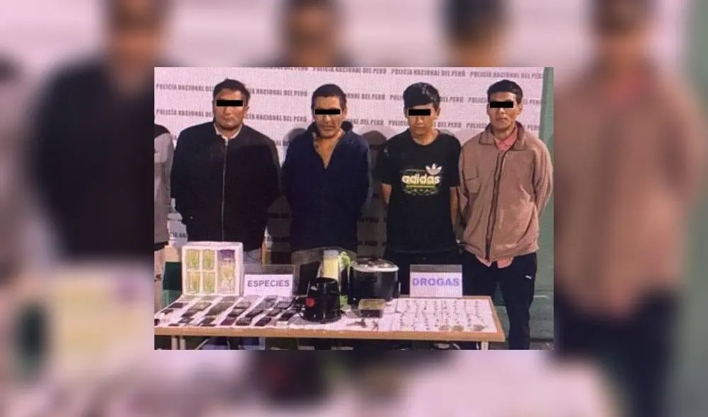 Se les encontró los objetos robados a las viviendas. Foto: PNP Se les encontró los objetos robados a las viviendas. Foto: PNP