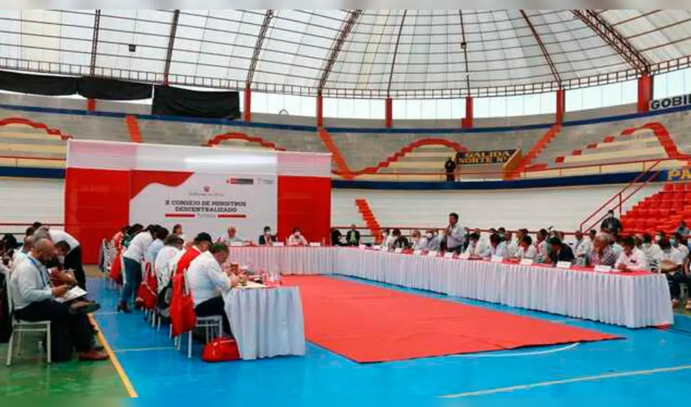 Ministro Nicolás Bustamante participó en la sesión descentralizada del Consejo de Ministros en Tumbes. Foto: MTC.