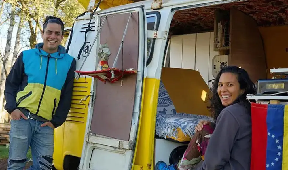 Miguel Pich y María Gabriela Ruiz iniciaron su viaje el 19 de octubre de 2018 y han recorrido Brasil, Perú, Bolivia, Paraguay, Uruguay y Argentina. Foto: @kombiananda / Instagram