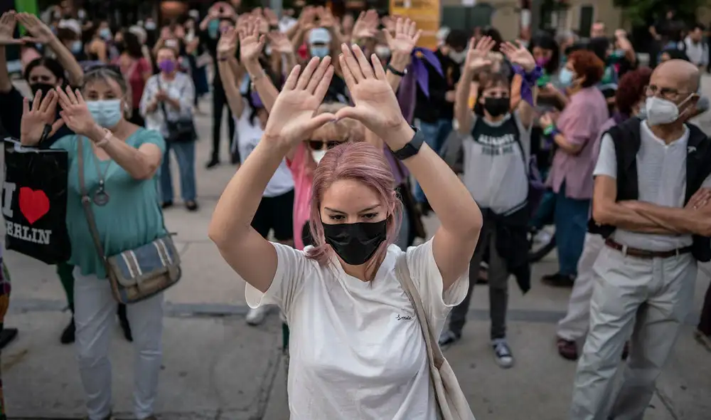 Concentración de mujeres dada en octubre de 2021, bajo el lema "Aborto libre y educación sexual, un grito global" en Madrid. Olmo Calvo / El País Concentración de mujeres dada en octubre de 2021, bajo el lema "Aborto libre y educación sexual, un grito global" en Madrid. Olmo Calvo / El País