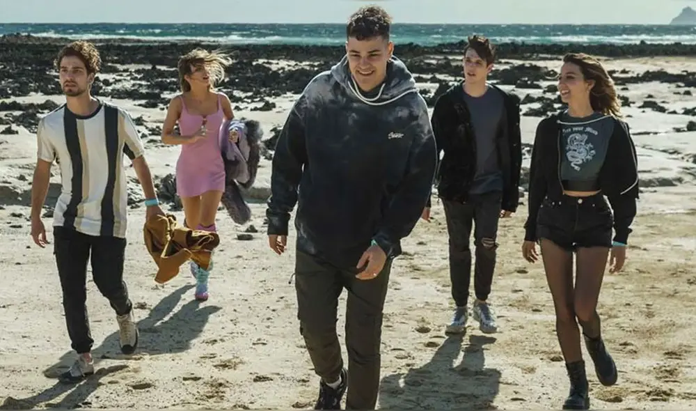 Zoa (Amaia Aberasturi), África (Belinda), Ibón (Diego Garisa), Charly (Tomy Aguilera) y Aldo (Albert Baró) son los protagonistas de "Bienvenidos a Edén". Foto: Netflix.