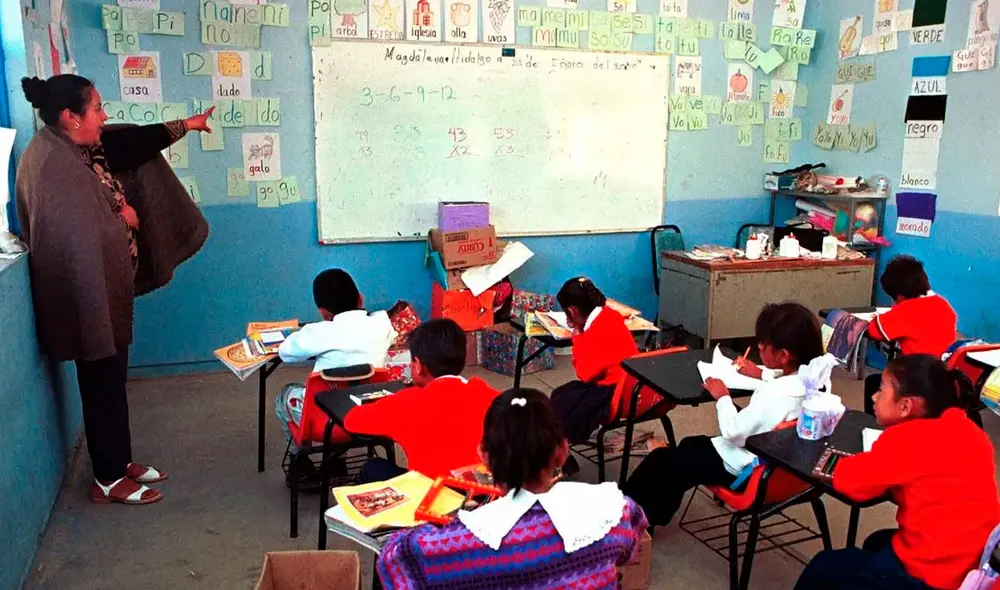 La labor del maestro es una de las más esforzadas y nobles. Foto: El Economista La labor del maestro es una de las más esforzadas y nobles. Foto: El Economista