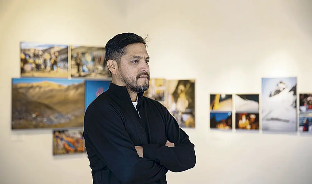 El fotoperiodista Miguel Mejía Castro presenta su exposición que retrata la fiesta del Qoyllurit’i. El fotoperiodista Miguel Mejía Castro presenta su exposición que retrata la fiesta del Qoyllurit’i.
