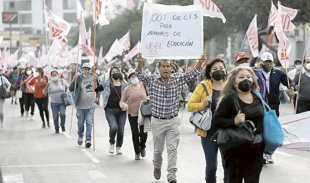 Marcha. Sutep pide seguir con enfoque de género en aulas.