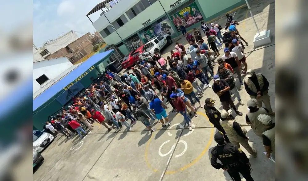 Ciudadanos indocumentados podrían ser multados. Foto: PNP Ciudadanos indocumentados podrían ser multados. Foto: PNP