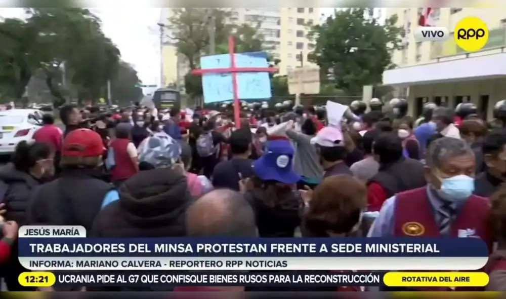 Médicos exigen mesa de diálogo. Foto: RPP Médicos exigen mesa de diálogo. Foto: RPP