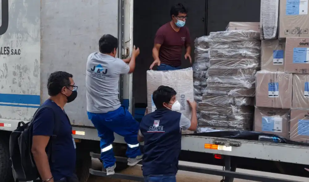 LA ONPE inició el traslado del material electoral en la región Lambayeque. Foto: ONPE
