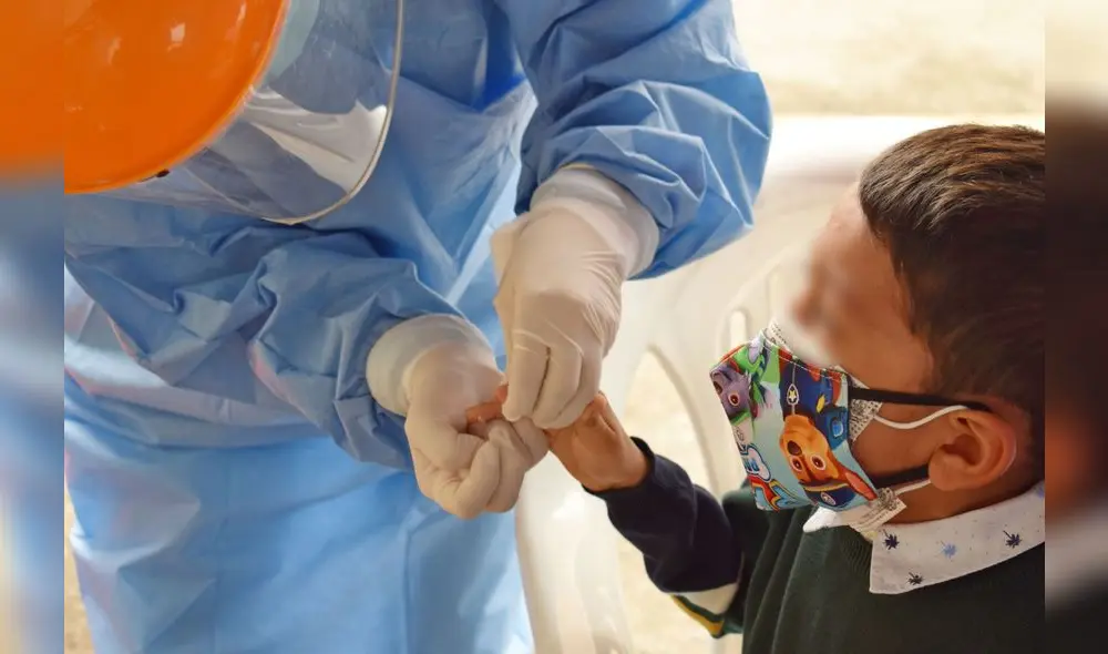 Menores deben contar con sus vacunas completas. Foto: Andina Menores deben contar con sus vacunas completas. Foto: Andina