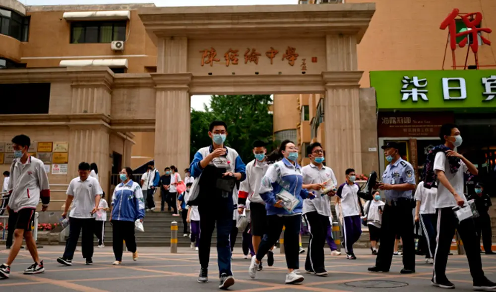 Cada año, miles de estudiantes rinden el gaokao para entrar a las universidades de China. Foto: AFP Cada año, miles de estudiantes rinden el gaokao para entrar a las universidades de China. Foto: AFP
