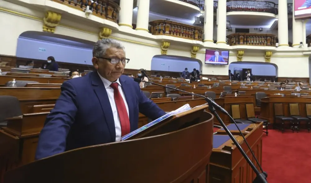 El ministro Carlos Palacios fue interpelado por el pleno del Congreso el jueves 12 de mayo. Foto: Congreso El ministro Carlos Palacios fue interpelado por el pleno del Congreso el jueves 12 de mayo. Foto: Congreso