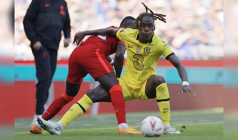 Liverpool y Chelsea definen el título de la FA Cup en Wembley. Foto: EFE Liverpool y Chelsea definen el título de la FA Cup en Wembley. Foto: EFE