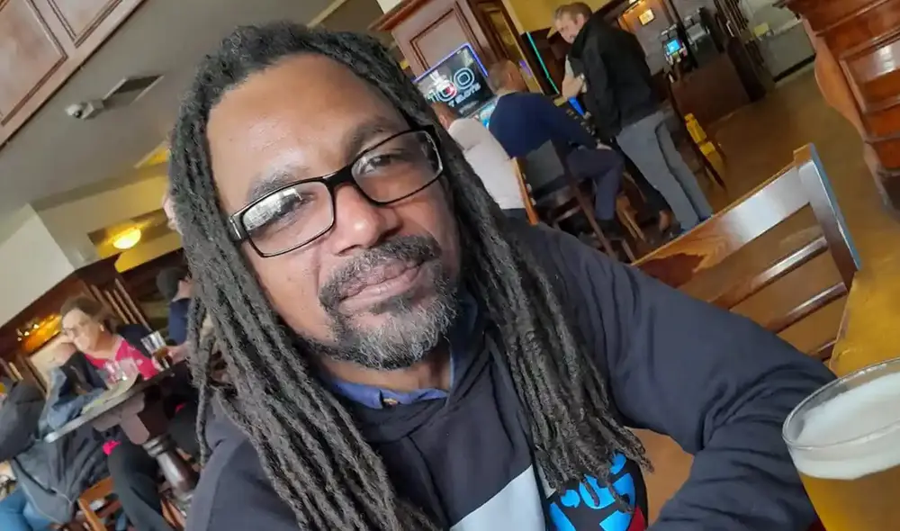 El miércoles 18 de mayo, Mark retornará a Jamaica tras residir por 22 años en Inglaterra. Foto: Mark Nelson El miércoles 18 de mayo, Mark retornará a Jamaica tras residir por 22 años en Inglaterra. Foto: Mark Nelson