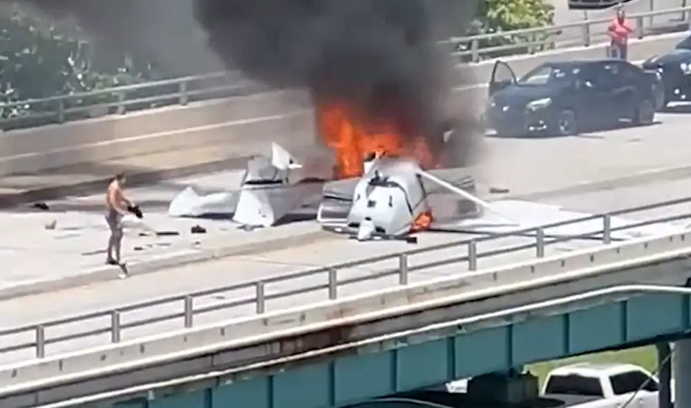 El accidente se suscitó alrededor de las 13.00 horas en el puente Haulover Inlet. Foto: Intel Point Alert/Twitter