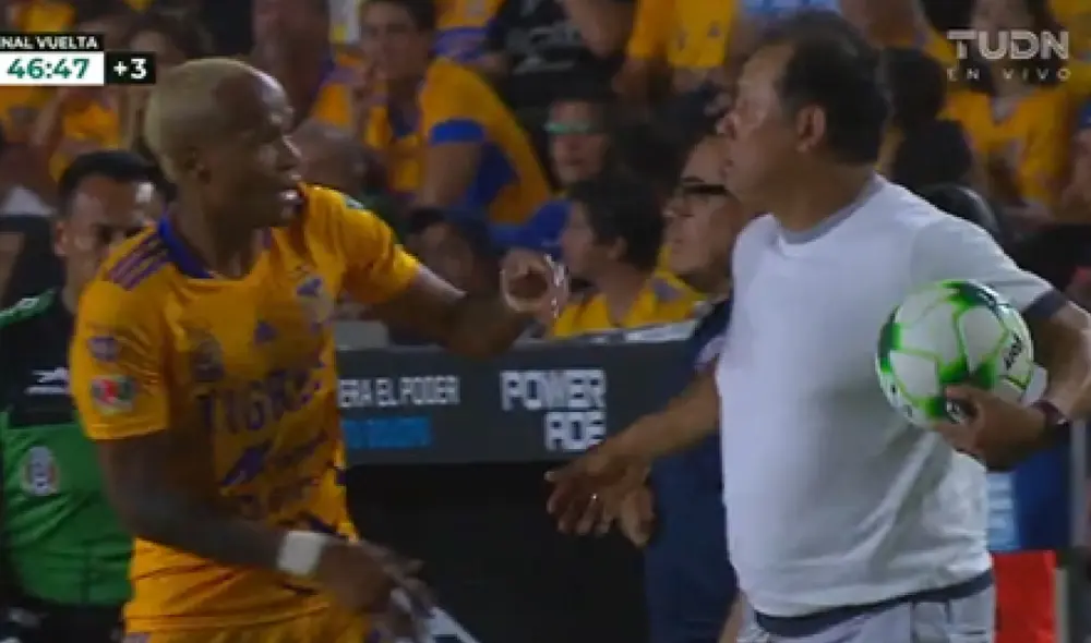 Juan Reynoso es técnico de Cruz Azul desde el 2021. Foto: captura de TUDN