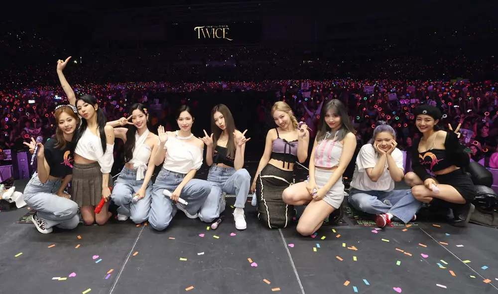 TWICE al finalizar su concierto en Los Ángeles. Foto: vía JYP Entertainment. TWICE al finalizar su concierto en Los Ángeles. Foto: vía JYP Entertainment.
