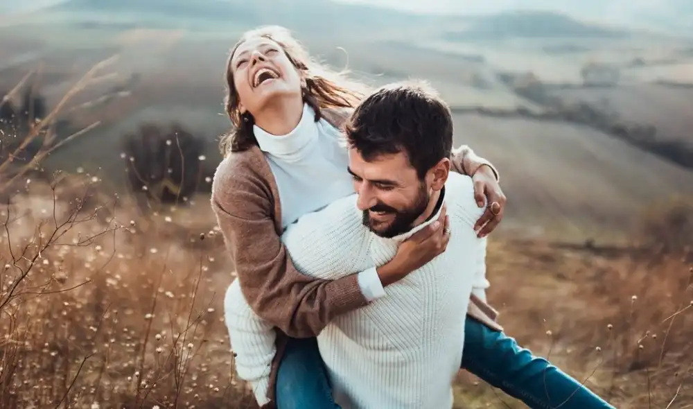 Especialistas informan cuáles son las señales para saber si estás enamorado. Foto: ParejasPsicologia/Instagram