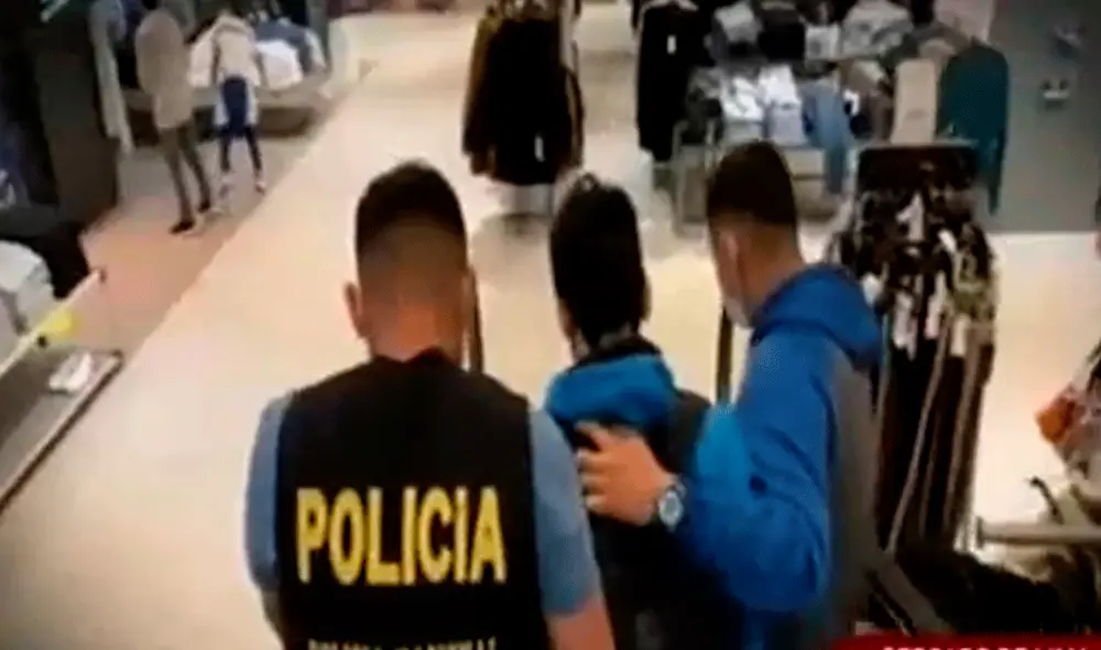 El ladrón de 18 años se dedicaría a hackear tarjetas de créditos y también a fabricar estas. Foto: captura ATV. El ladrón de 18 años se dedicaría a hackear tarjetas de créditos y también a fabricar estas. Foto: captura ATV.