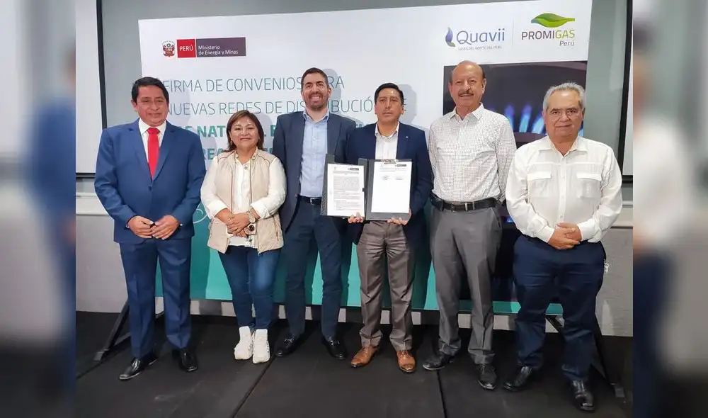 Autoridades respaldan los nuevos trabajos en las nuevas redes de gas natural. Foto: Gasnorp Autoridades respaldan los nuevos trabajos en las nuevas redes de gas natural. Foto: Gasnorp