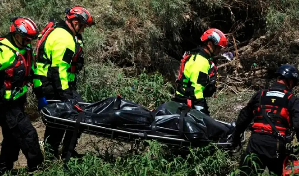 La Fiscalía General del Estado de Coahuila levantó el cuerpo y realizó los exámenes para su identificación. Foto: EFE La Fiscalía General del Estado de Coahuila levantó el cuerpo y realizó los exámenes para su identificación. Foto: EFE