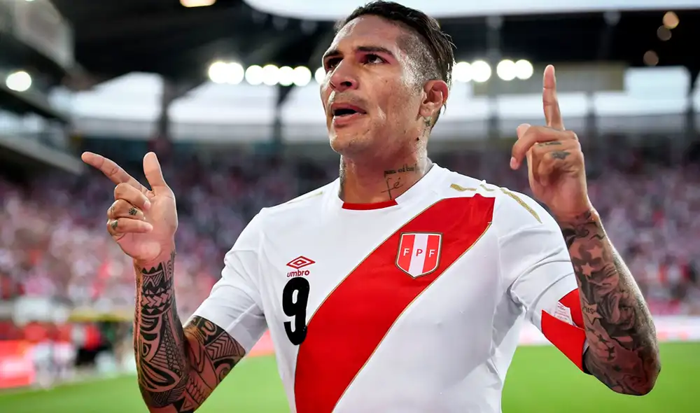 Paolo Guerrero brindó declaraciones a los medios en el Aeropuerto Jorge Chávez. Foto: Andina.