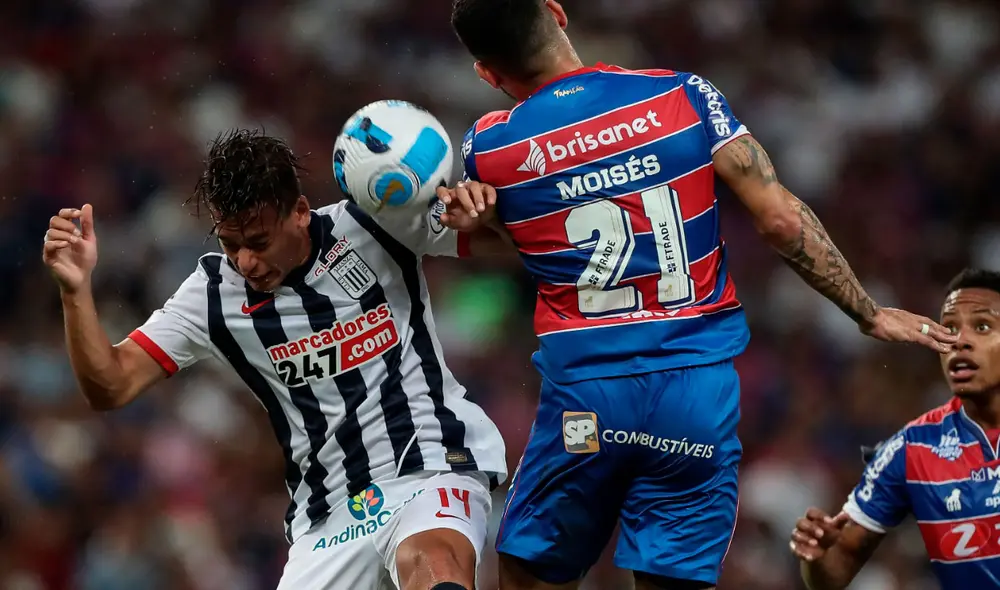 Los blanquiazules cayeron 2-1 ante Fortaleza en Brasil. Foto: EFE