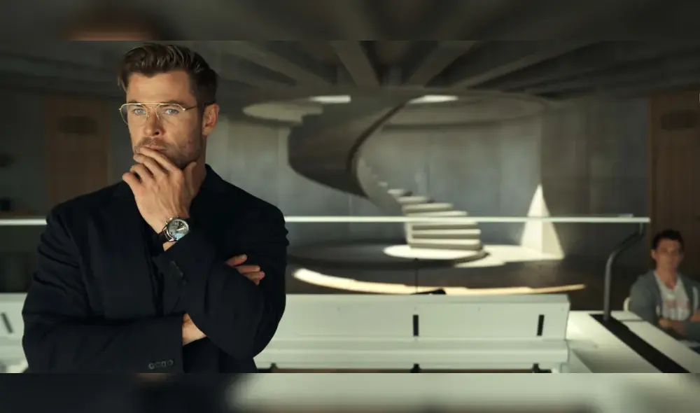 La película está basada en el relato corto publicado en The New Yorker, “Escape From Spiderhead”, de George Saunders. Foto: Netflix.