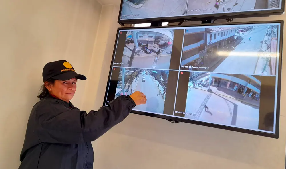 Margarita ahora tiene la misión de observar todo lo que sucede mediante las cámaras de vigilancia. Foto: La República Margarita ahora tiene la misión de observar todo lo que sucede mediante las cámaras de vigilancia. Foto: La República