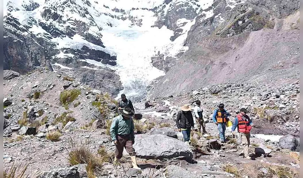 Emergencia. Momentos de zozobra vivieron comuneros afectados por el desborde de la laguna Uspicocha. Foto: La República