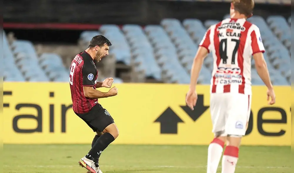 Cuesta. El delantero espera seguir con la mecha prendida. Foto: La República Cuesta. El delantero espera seguir con la mecha prendida. Foto: La República