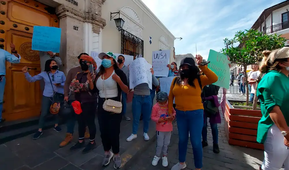 Los afectados presentaron una demanda ante la Fiscalía. Foto: URPI/Wilder Pari Los afectados presentaron una demanda ante la Fiscalía. Foto: URPI/Wilder Pari