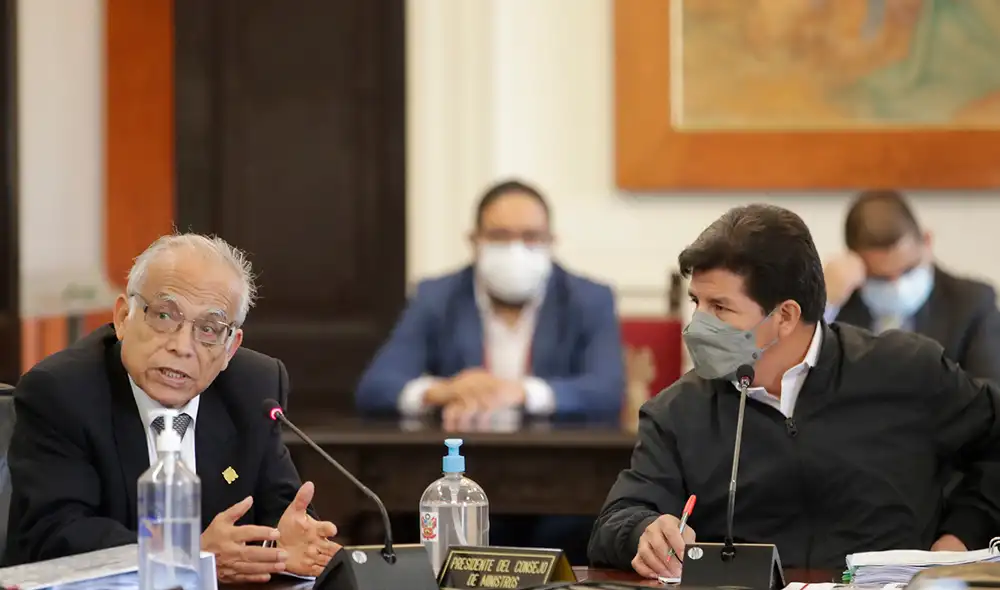 Pedro Castillo y Aníbal Torres lideran sesión de la PCM en medio de controversia por los Consejo de Ministros Descentralizados. Foto: Presidencia