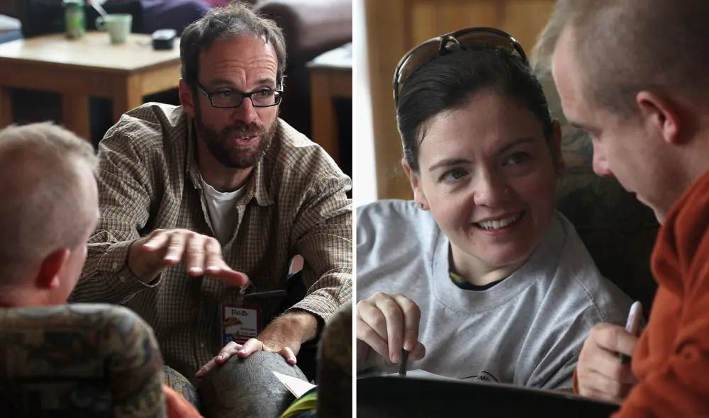 Descubre cuáles son los beneficios y cómo puede ayudar la terapia familiar. Foto: composición AFP