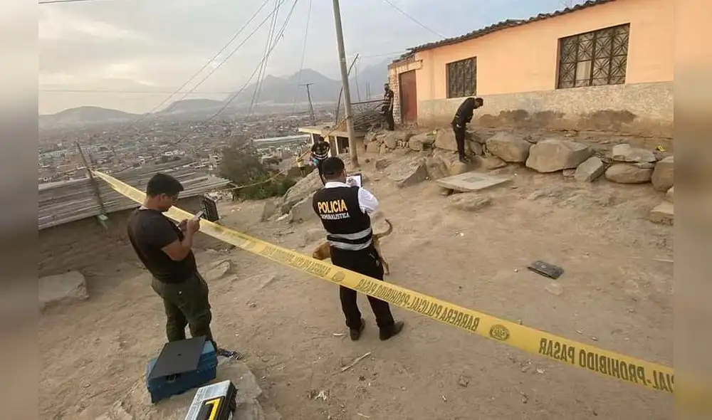 Agentes de la División de Investigación Criminalística llegaron hasta el lugar de los hechos, no se descarta que sea por ajuste de cuentas. Foto: PNP Agentes de la División de Investigación Criminalística llegaron hasta el lugar de los hechos, no se descarta que sea por ajuste de cuentas. Foto: PNP