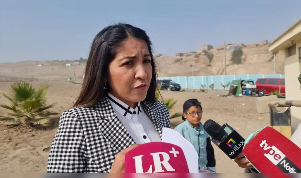 El empresario se encuentro cumpliendo una prisión preventiva de 24 meses. Su abogada Medalith Barrientos en los exteriores del penal Ancón I. Foro: María Pía Ponce / URPI-LR