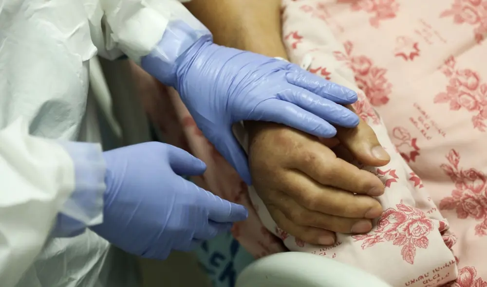 Los científicos se encuentran vigilando muy de cerca las recientes infecciones de la viruela símica para así poder contener una posible epidemia. Foto: EFE