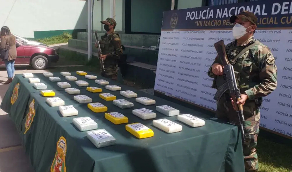 Policía mostró droga incautada. Foto: La República. Policía mostró droga incautada. Foto: La República.