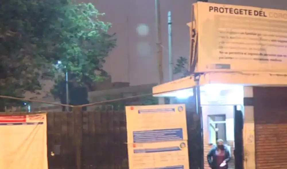 Víctima fue trasladada hasta el hospital María Auxiliadora, donde ingresó en estado crítico. Foto: captura América TV Víctima fue trasladada hasta el hospital María Auxiliadora, donde ingresó en estado crítico. Foto: captura América TV