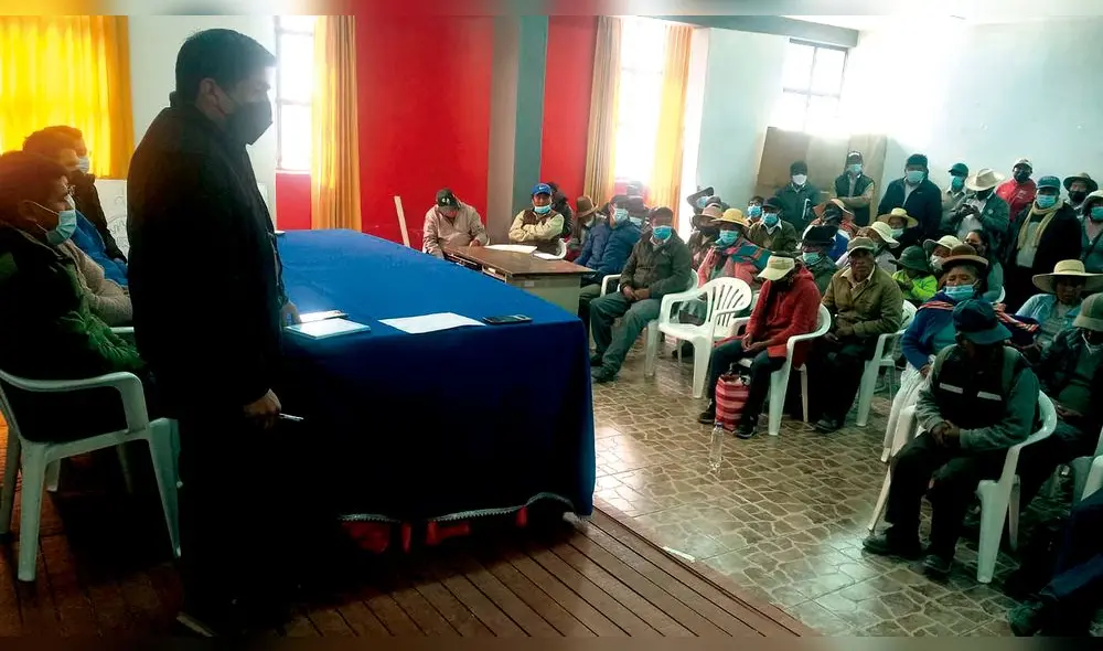 Reunión. Productores acuícolas se reunieron con autoridades. Foto: La República Reunión. Productores acuícolas se reunieron con autoridades. Foto: La República
