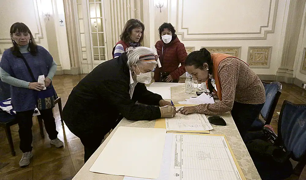 Proceso. La recopilación permitirá presentar la demanda, que podrá presentarse solo cuando la norma sea promulgada. Foto: Gerardo Marín/La República Proceso. La recopilación permitirá presentar la demanda, que podrá presentarse solo cuando la norma sea promulgada. Foto: Gerardo Marín/La República