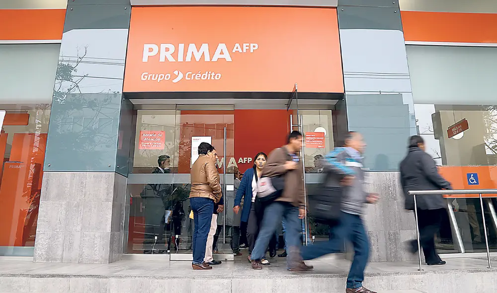 Liquidez. Todos los afiliados a las AFP, sin excepción, podrán solicitar hasta 4 UIT (S/ 18.400) de sus fondos. Desembolso se realizará en tres partes. Foto: La República