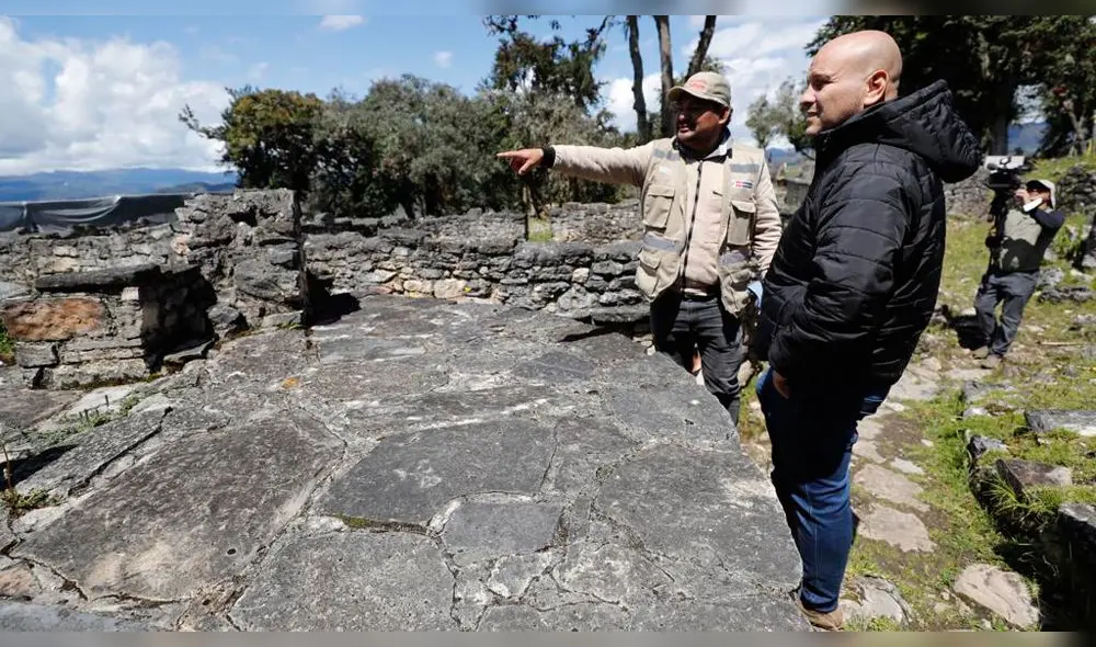 Ministro de Cultura, Alejandro Salas supervisó obras de recuperación en Sitio Arqueológico de Kuélap. Foto: Mincul. Ministro de Cultura, Alejandro Salas supervisó obras de recuperación en Sitio Arqueológico de Kuélap. Foto: Mincul.
