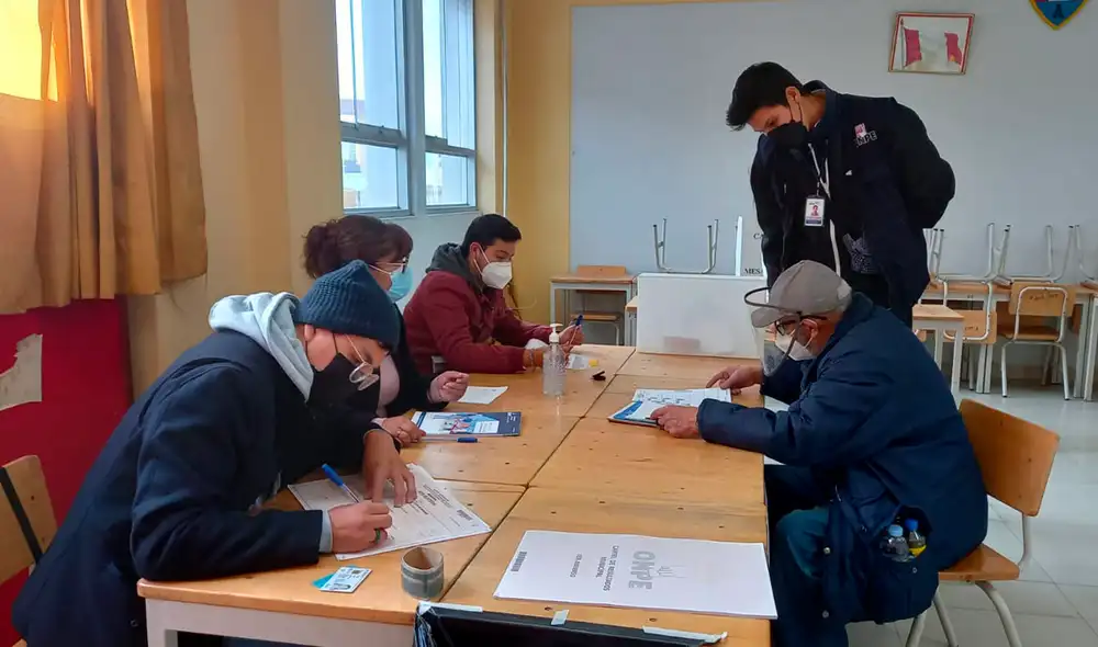En Arequipa fueron 10 organizaciones (3 partidos políticos y 7 movimientos regionales) que eligieron el sistema por delegados. Foto: ONPE En Arequipa fueron 10 organizaciones (3 partidos políticos y 7 movimientos regionales) que eligieron el sistema por delegados. Foto: ONPE