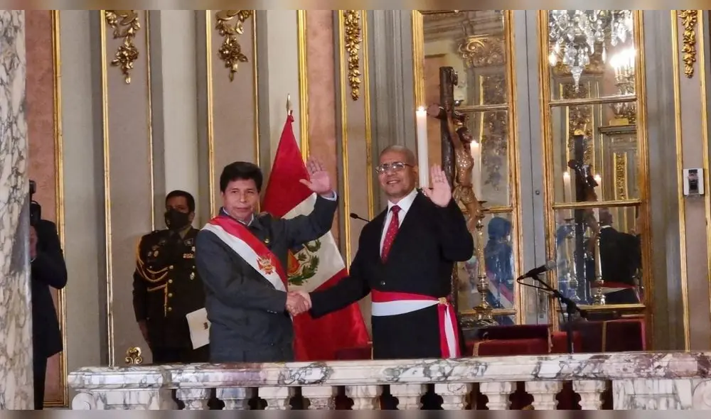 Dimitri Nicolás Senmache Artola juró como nuevo Ministro del Interior. Foto: URPI Dimitri Nicolás Senmache Artola juró como nuevo Ministro del Interior. Foto: URPI